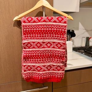 Red/White Winter Patterned Knit Scarf